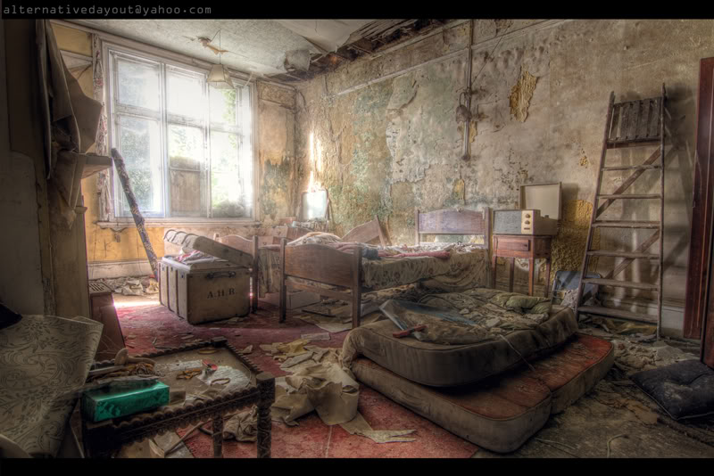 The Dead Poet's Society Manor Festation : Sept 2012 | Derelict Places ...